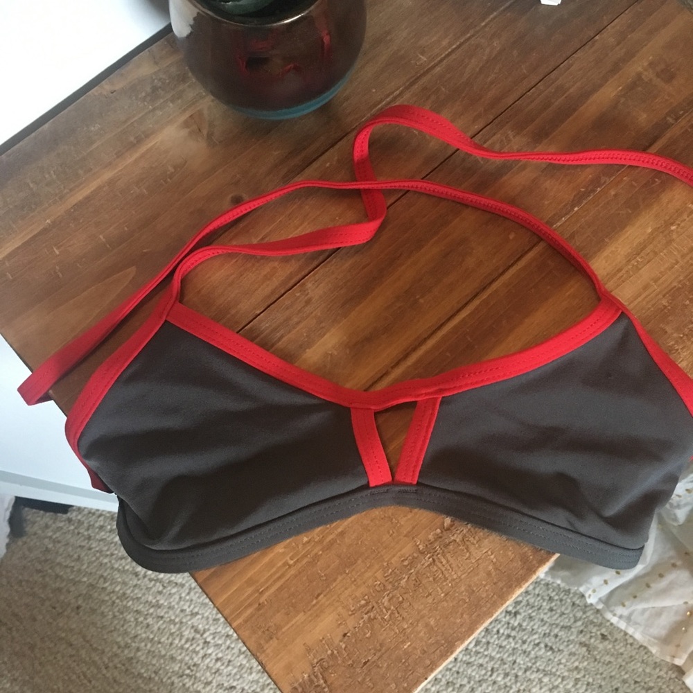 🏊🏼‍♀️ Charcoal Grey/Red Swim Top